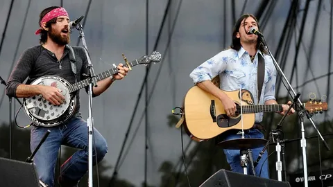 Isaac Avett: The Unsung Architect of the Avett Brothers’ Distinctive Sound