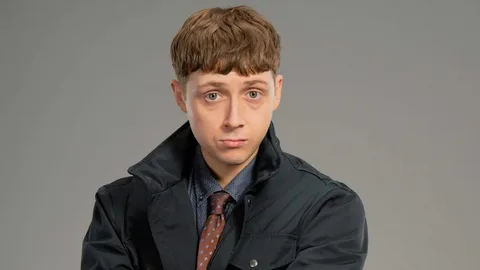 Gerran Howell: Career Path, Key Roles, and Growth as an Actor